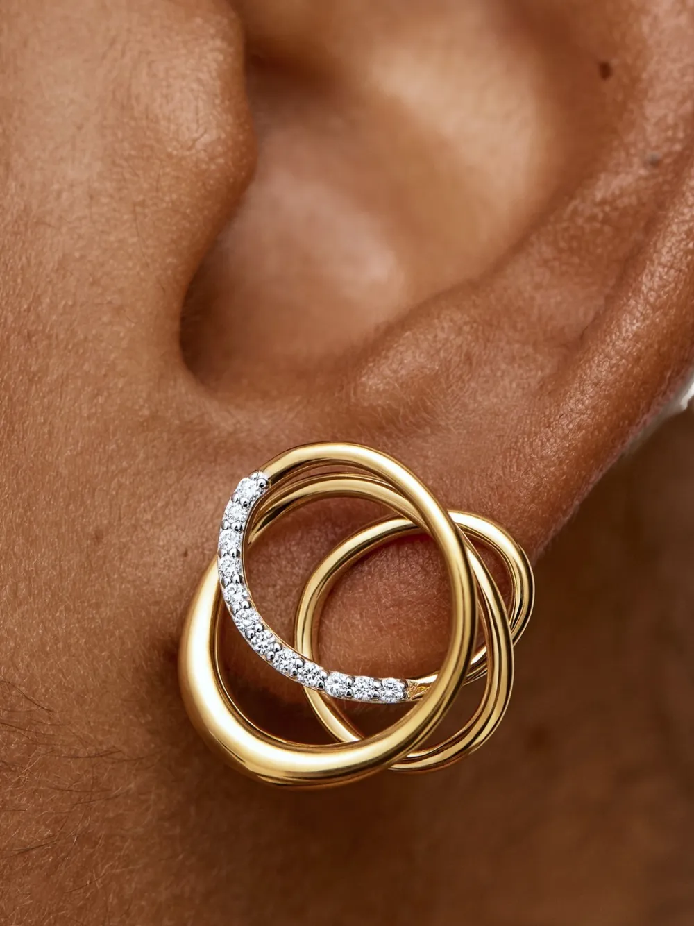 Monica Vinader Nura oorbellen met diamant - Goud