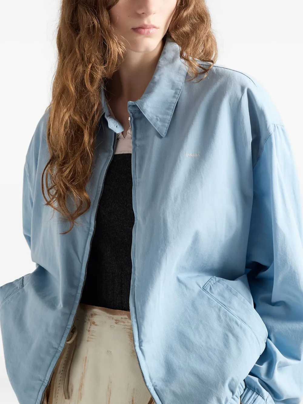 Prada elasticated-cuff embroidered-logo jacket Blauw