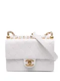 CHANEL Pre-Owned 2020 Medium Chic Pearls Lambskin Flap crossbody bag - White