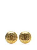 CHANEL Pre-Owned 1995 CC Gold Plated Quilted Button Clip on Earrings costume earrings