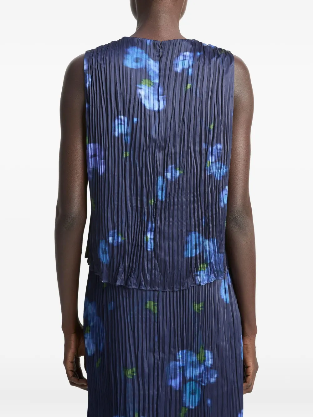 Vince Pleated Floral Print Top In Blue