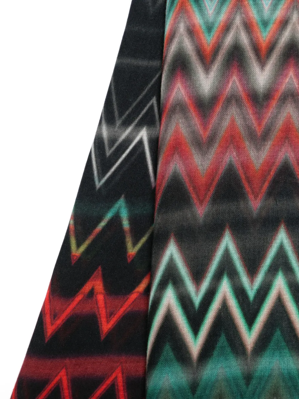 Missoni Zigzag Frayed-edge Scarf In Red