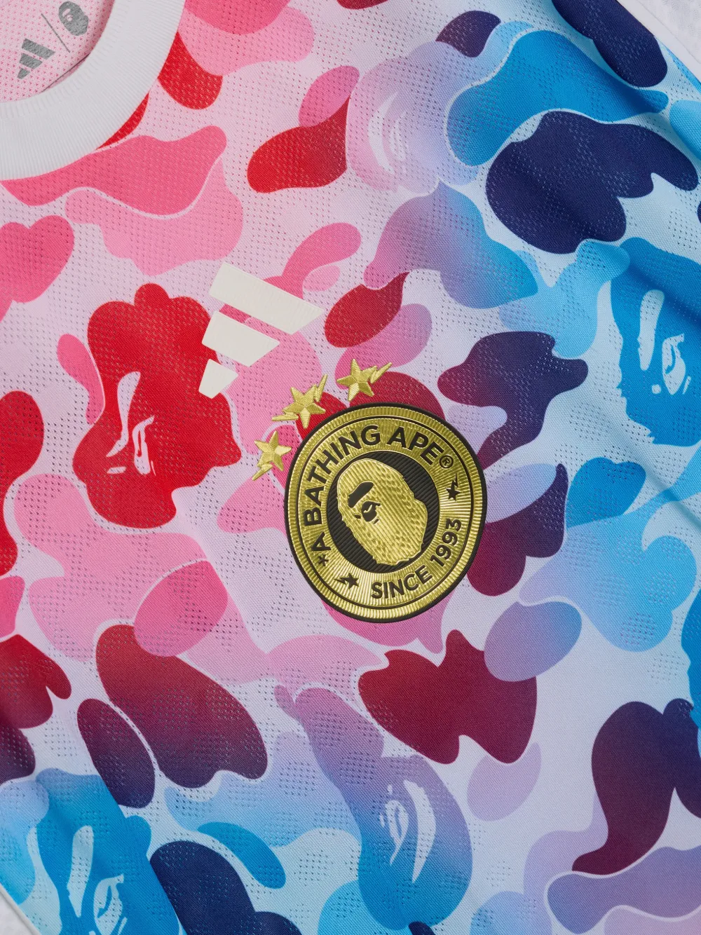 adidas x Bape T-shirt met drie strepen Blauw