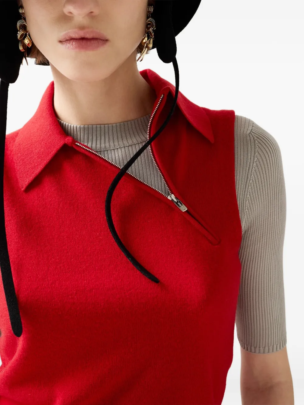 Miu Miu Ribbed-collar Zip-front Sleeveless Vest In Red