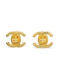 CHANEL Pre-Owned 1996 CC turnlock earrings - Gold