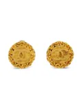 CHANEL Pre-Owned 1995 Button clip-on earrings - Gold