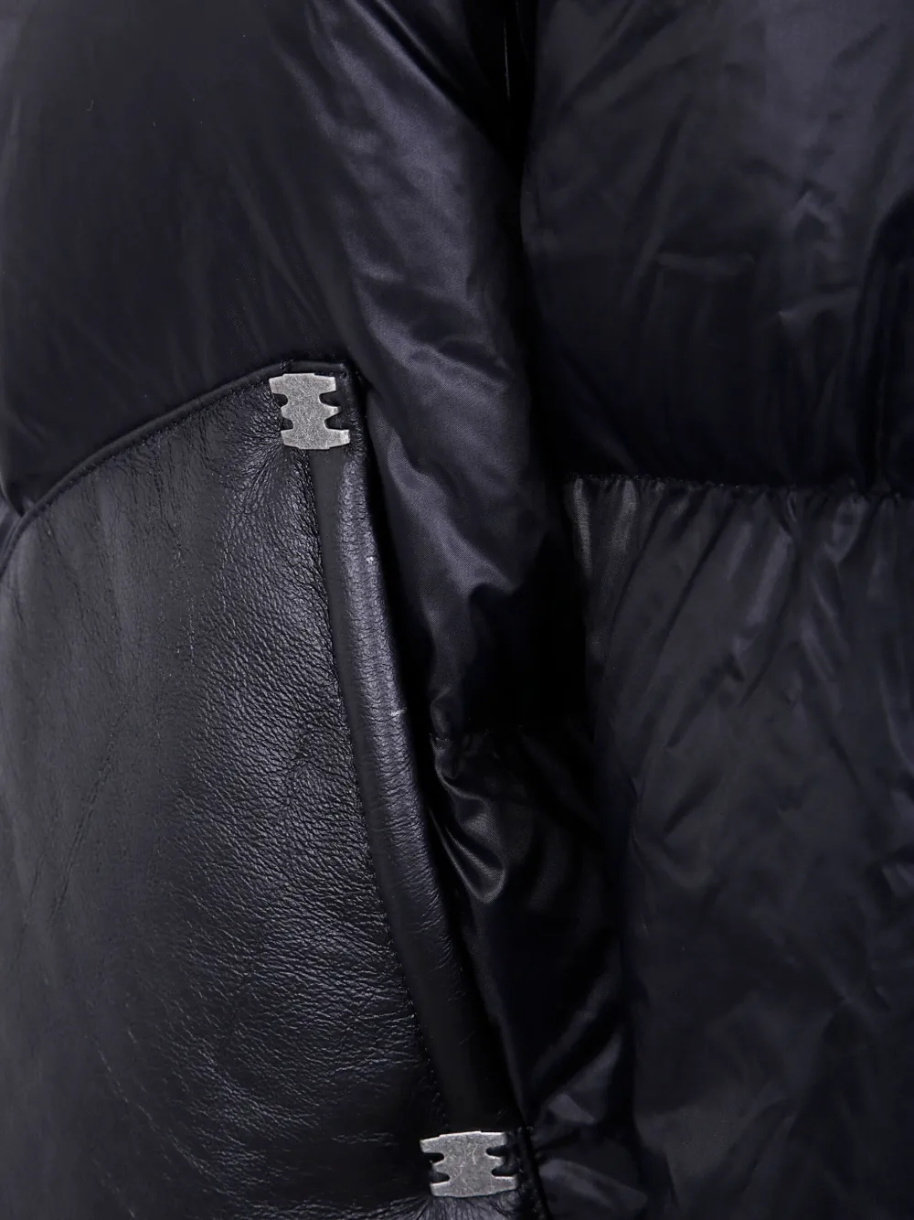 Isaac Sellam Experience Gewatteerd jack met vlakken H26 BLACK