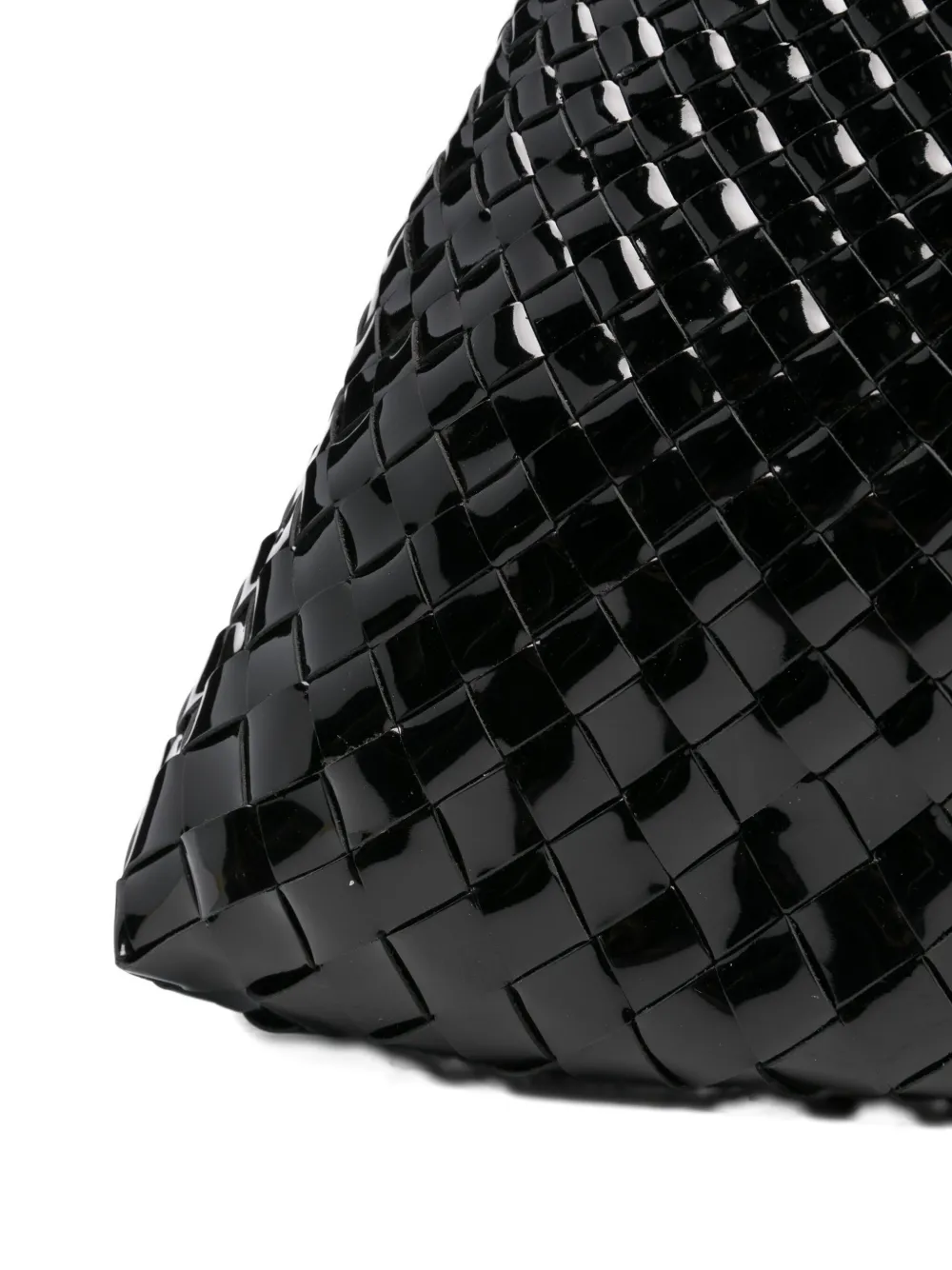 Dragon Diffusion Patent-leather Woven Tote Bag In Black