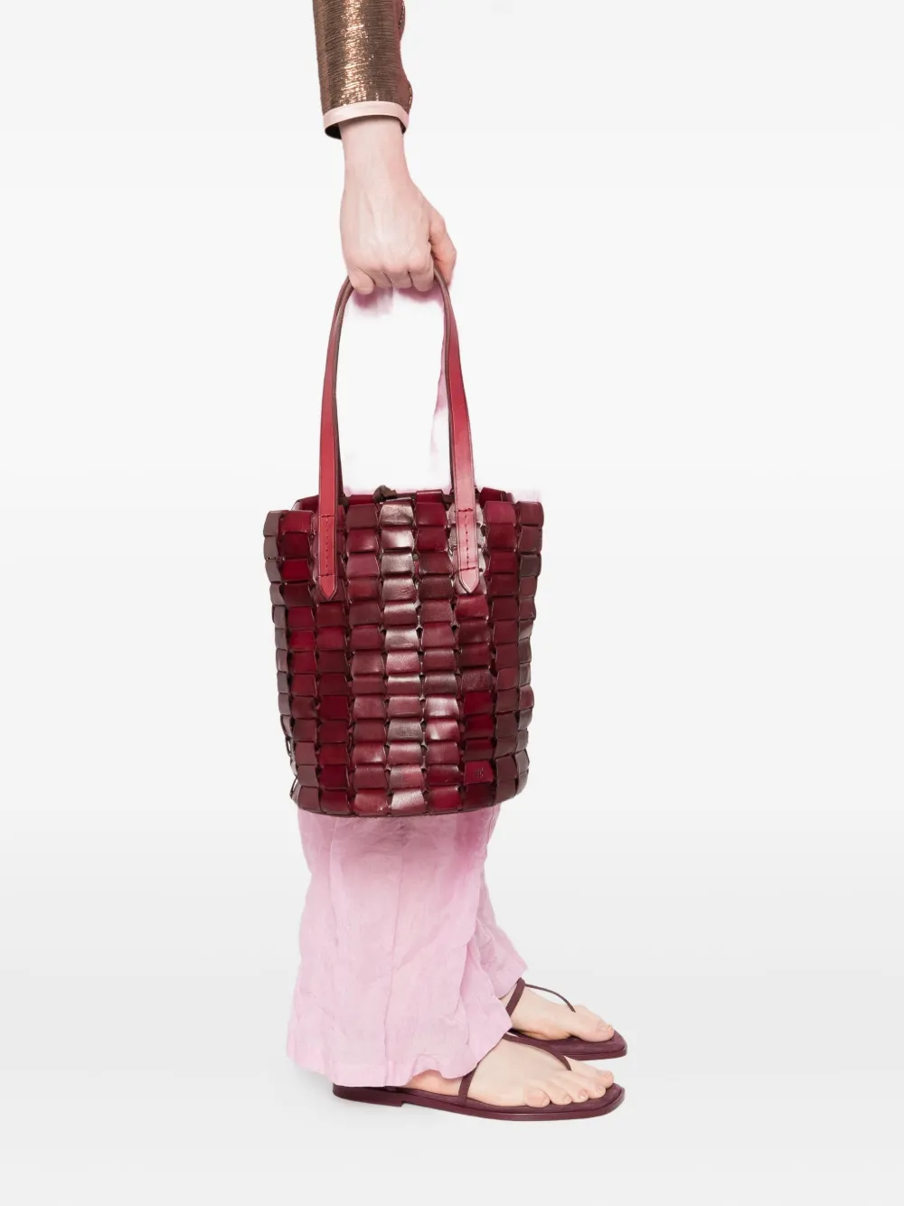 Dragon Diffusion Leather-woven Bucket Bag In Red