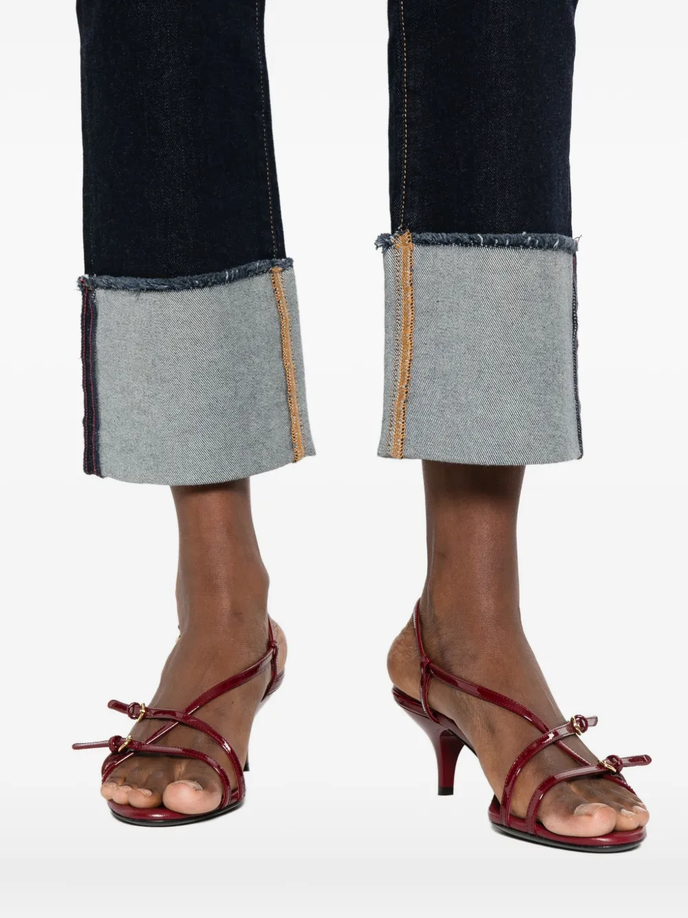 Alice And Olivia Cuffed-hems Cropped Jeans In Black