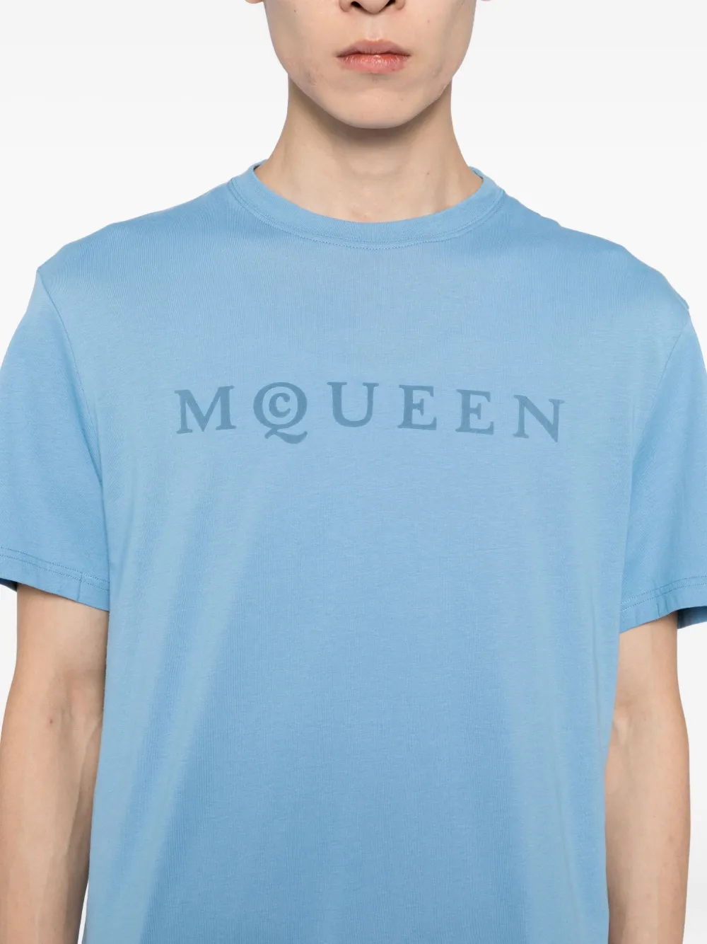Alexander McQueen T-shirt met logo Blauw