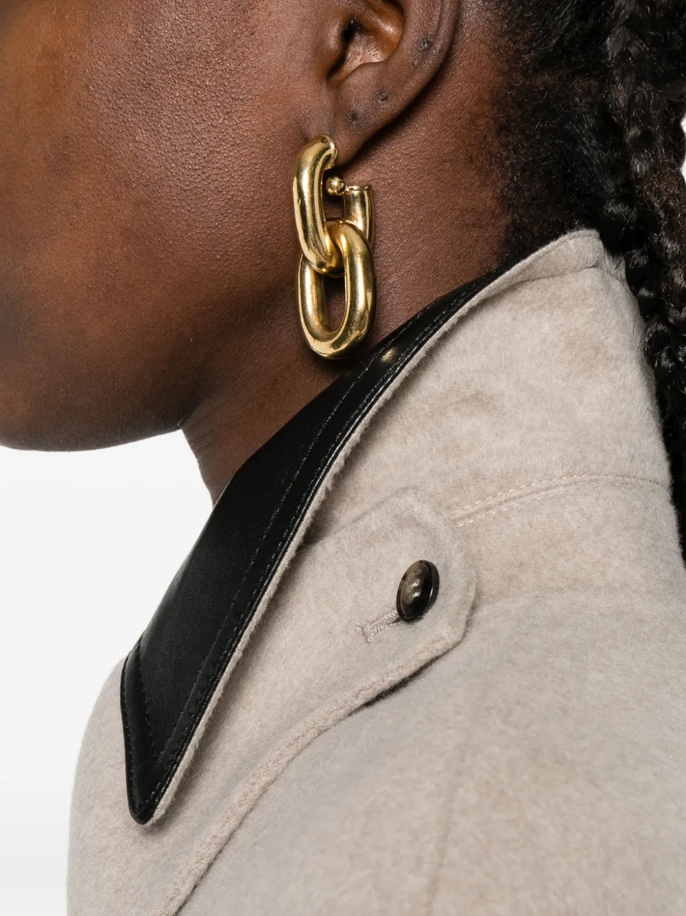 Nanushka Jas met contrasterende kraag en knoop Beige