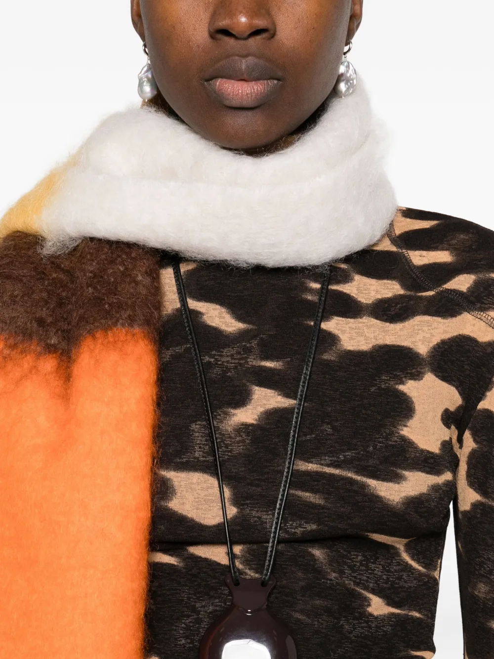 Nanushka Top met col en print Bruin