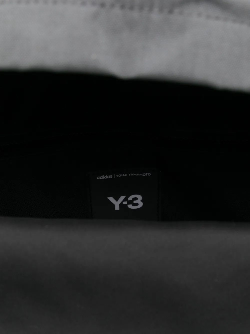 Y-3 Rugzak met zak en logo Grijs