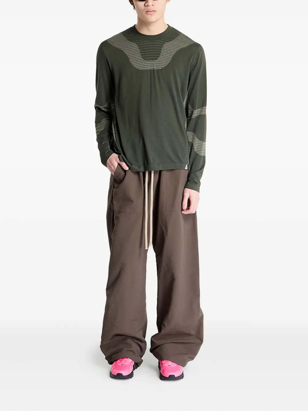 Nike Delta River textured-panel long-sleeve top Groen