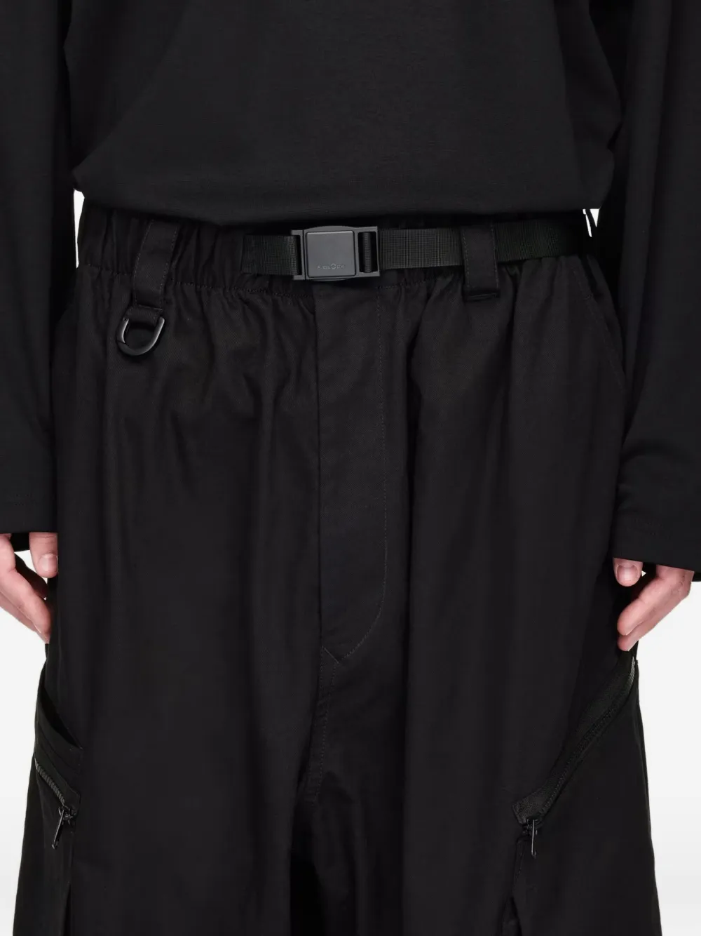 Y-3 Cargo broek met geplooide details Zwart