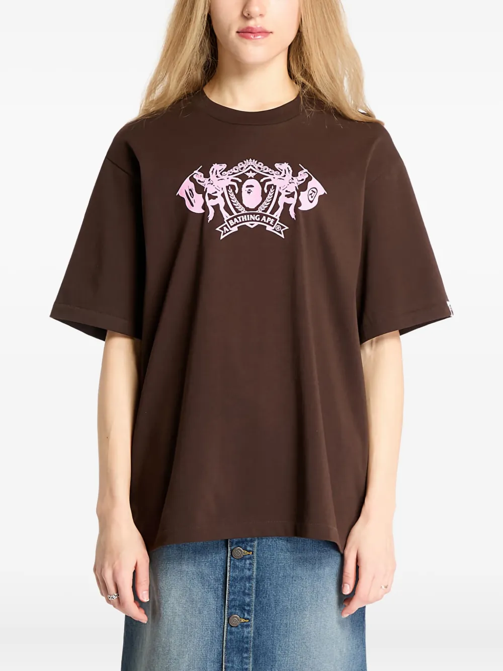 A BATHING APE crest logo print T-shirt Bruin