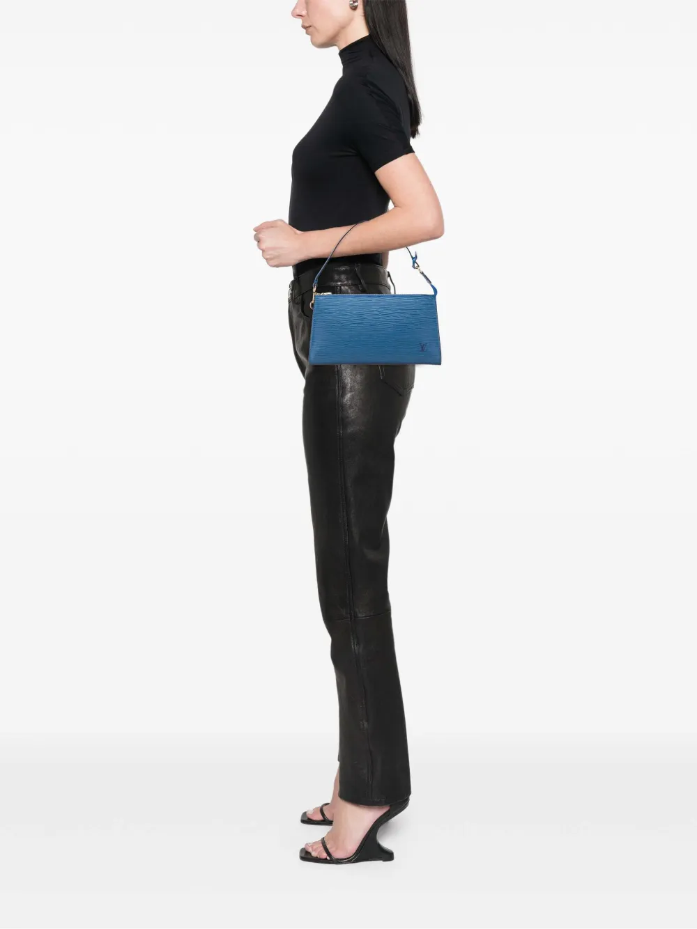 Louis Vuitton Pre-Owned 2000 Epi Pochette Accessoires shoulder bag | Pre-Owned | Image 2