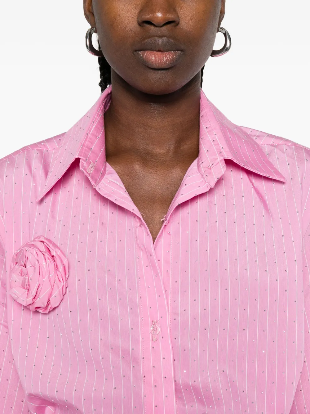HAMZA rose-embellished pinstripe shirt Roze