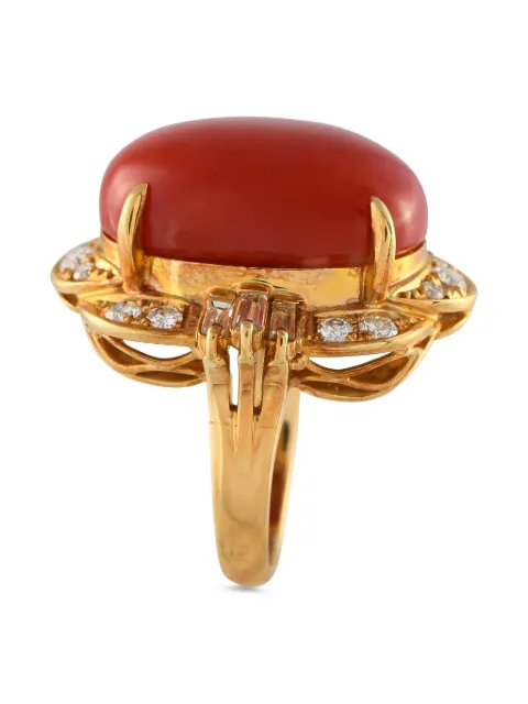 LB Exclusive 18K yellow gold coral and diamond ring