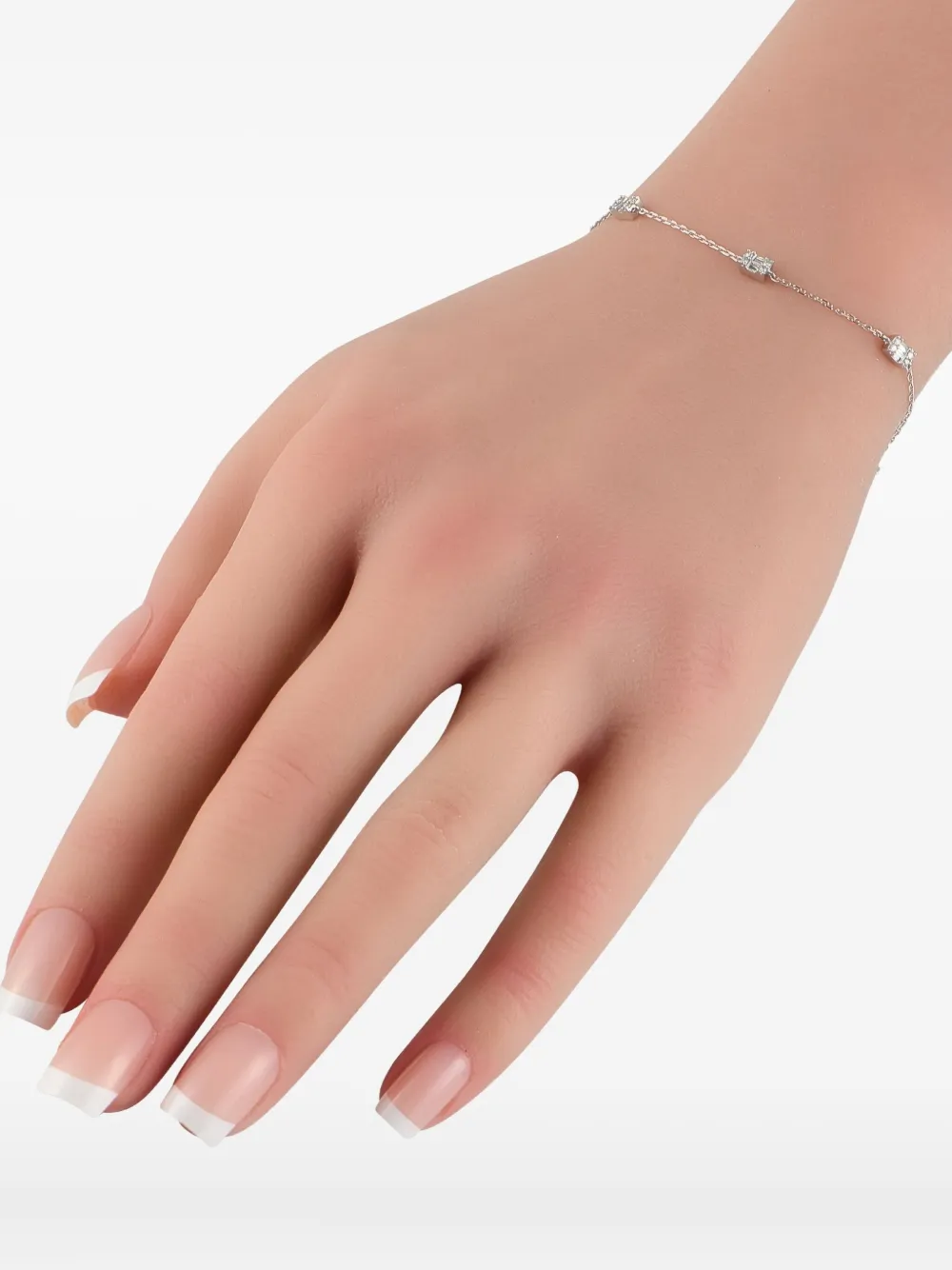 LB Exclusive 14K white gold diamond bracelet | Image 2
