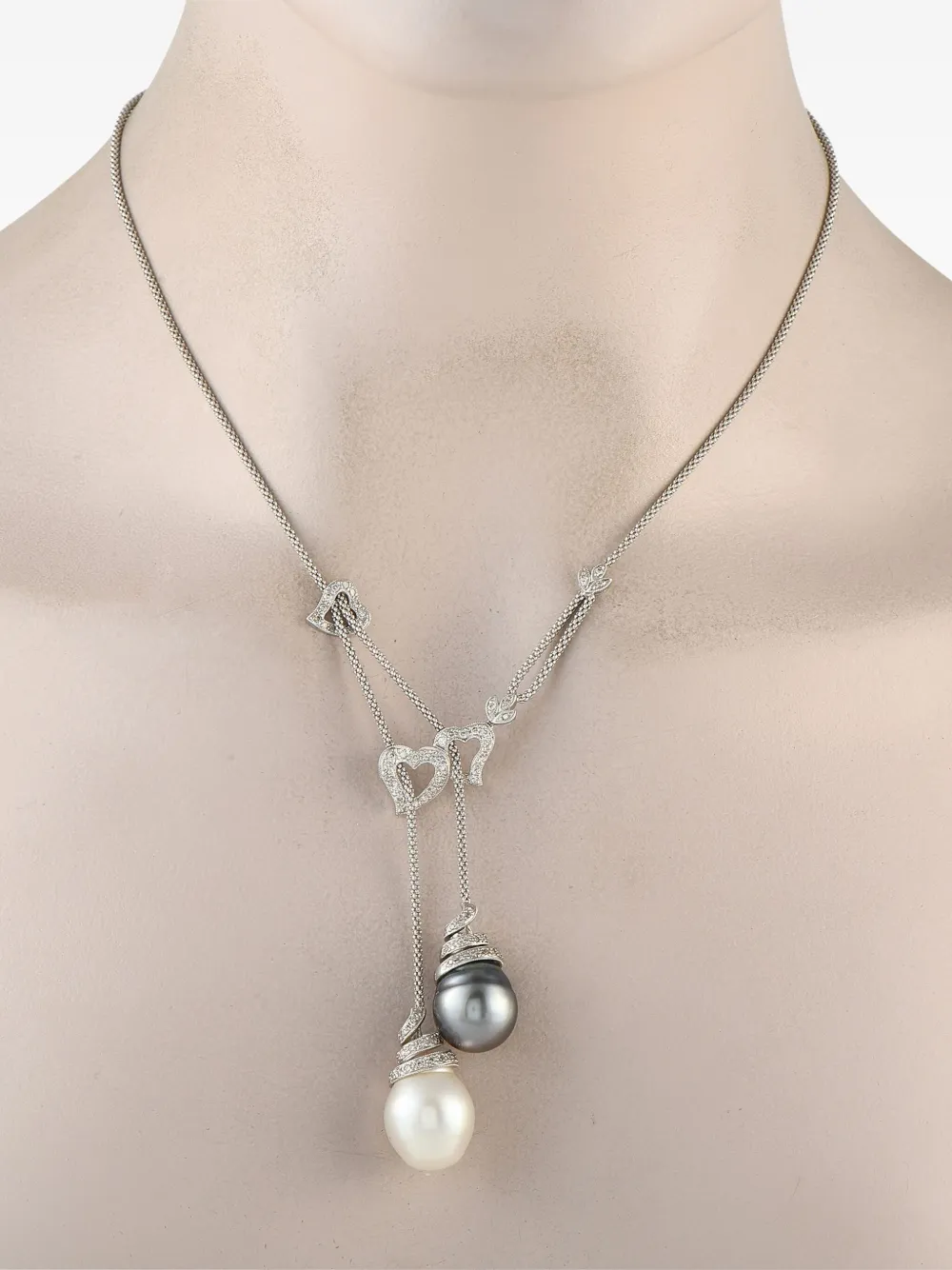 LB Exclusive 18K white gold diamond and pearl necklace | Image 2