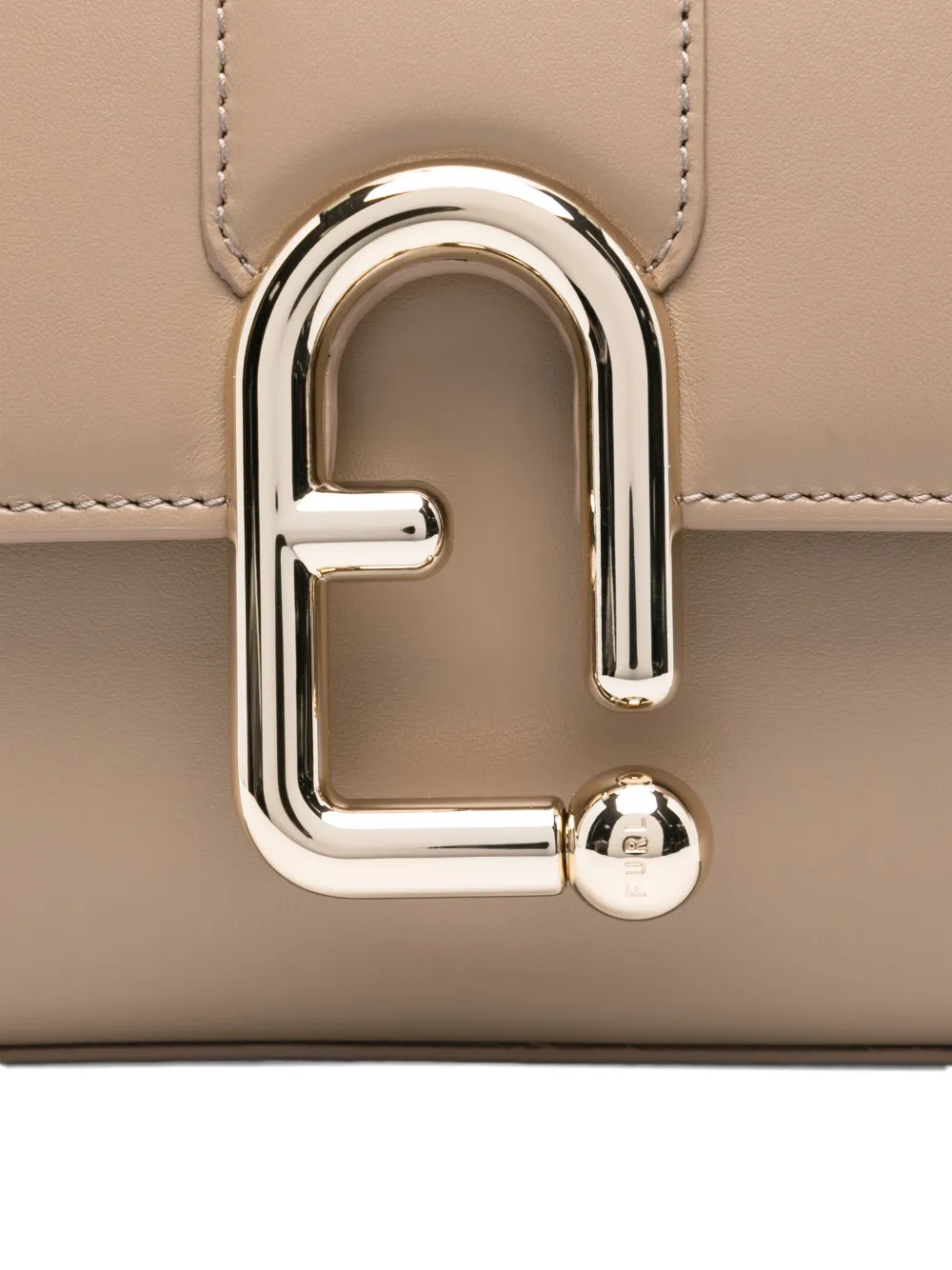 Furla Kleine Urban crossbodytas met gespdetail Beige