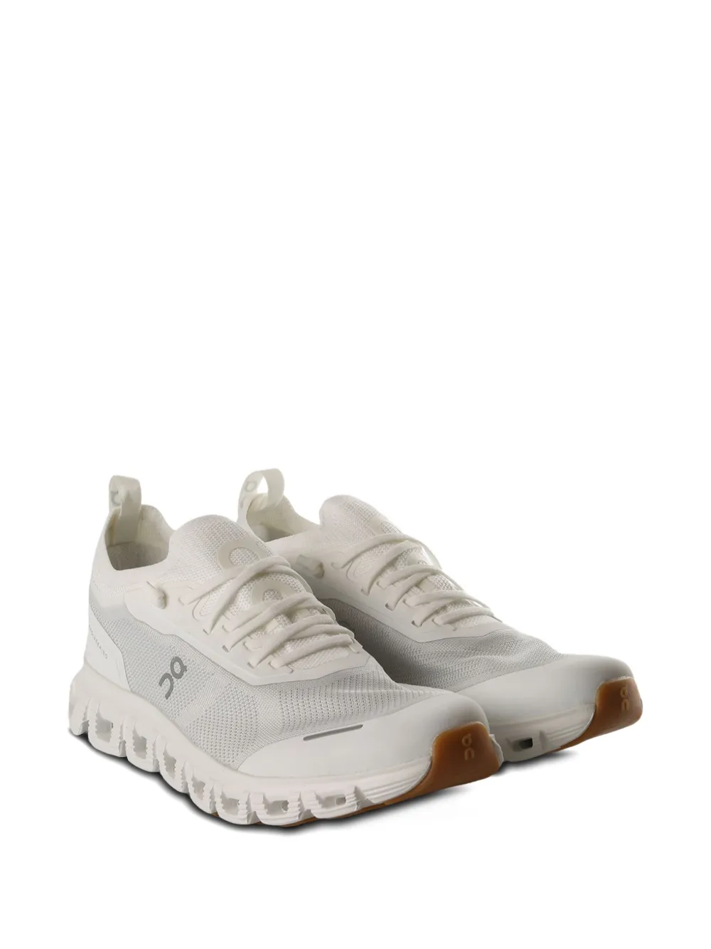 On Running Cloud 6 Versa Sneakers In White