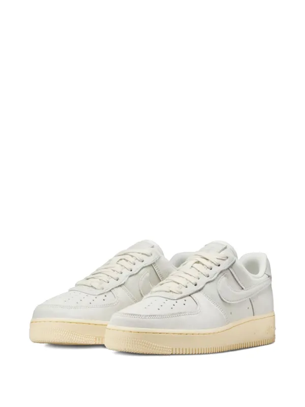 nike air force one dna white