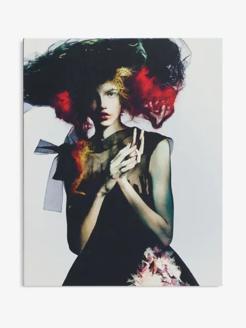 THAMES E HUDSON livre Paolo Roversi (29 cm x 23,2 cm)