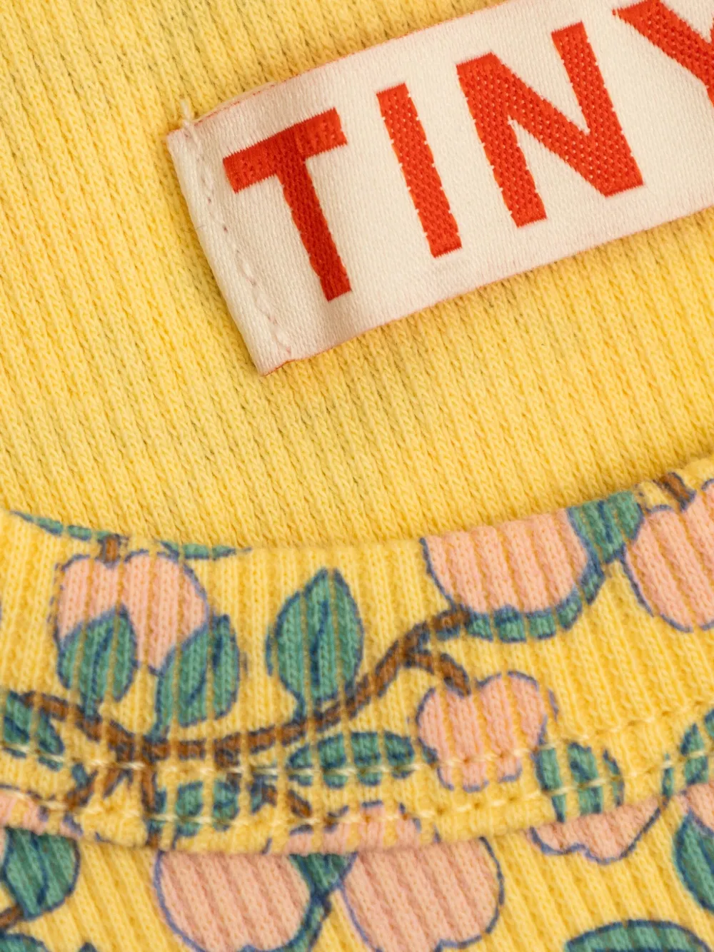 Tiny Cottons Geribbelde top met appelprint Geel