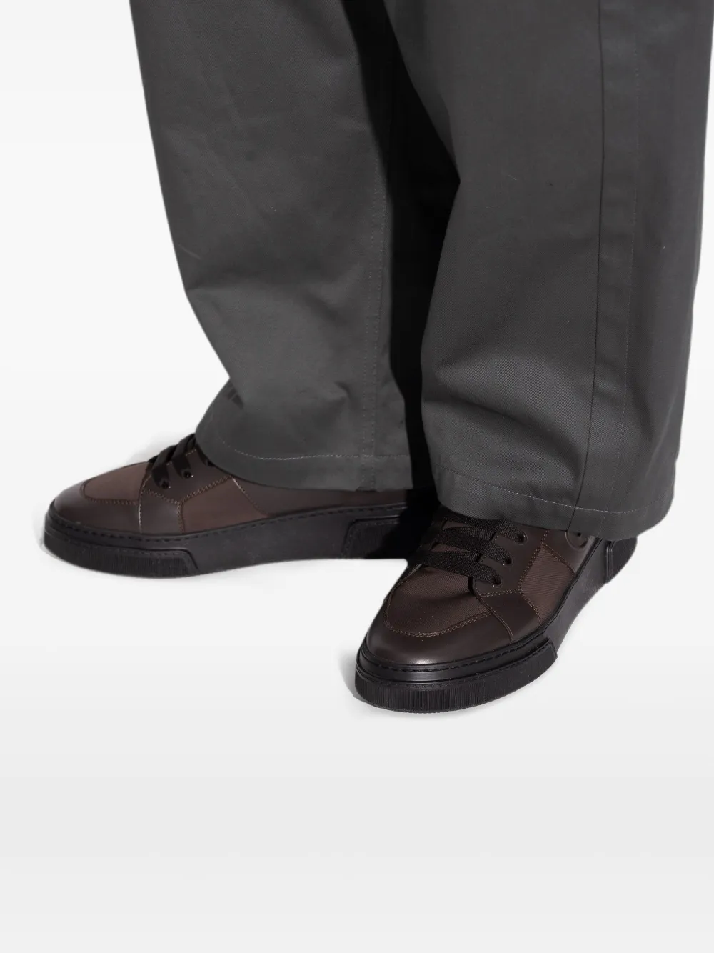 Giorgio Armani Leren sneakers Bruin