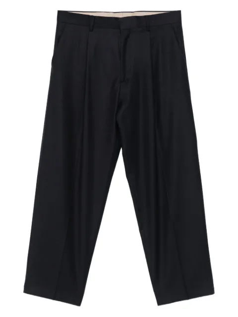 Costumein pleated trousers