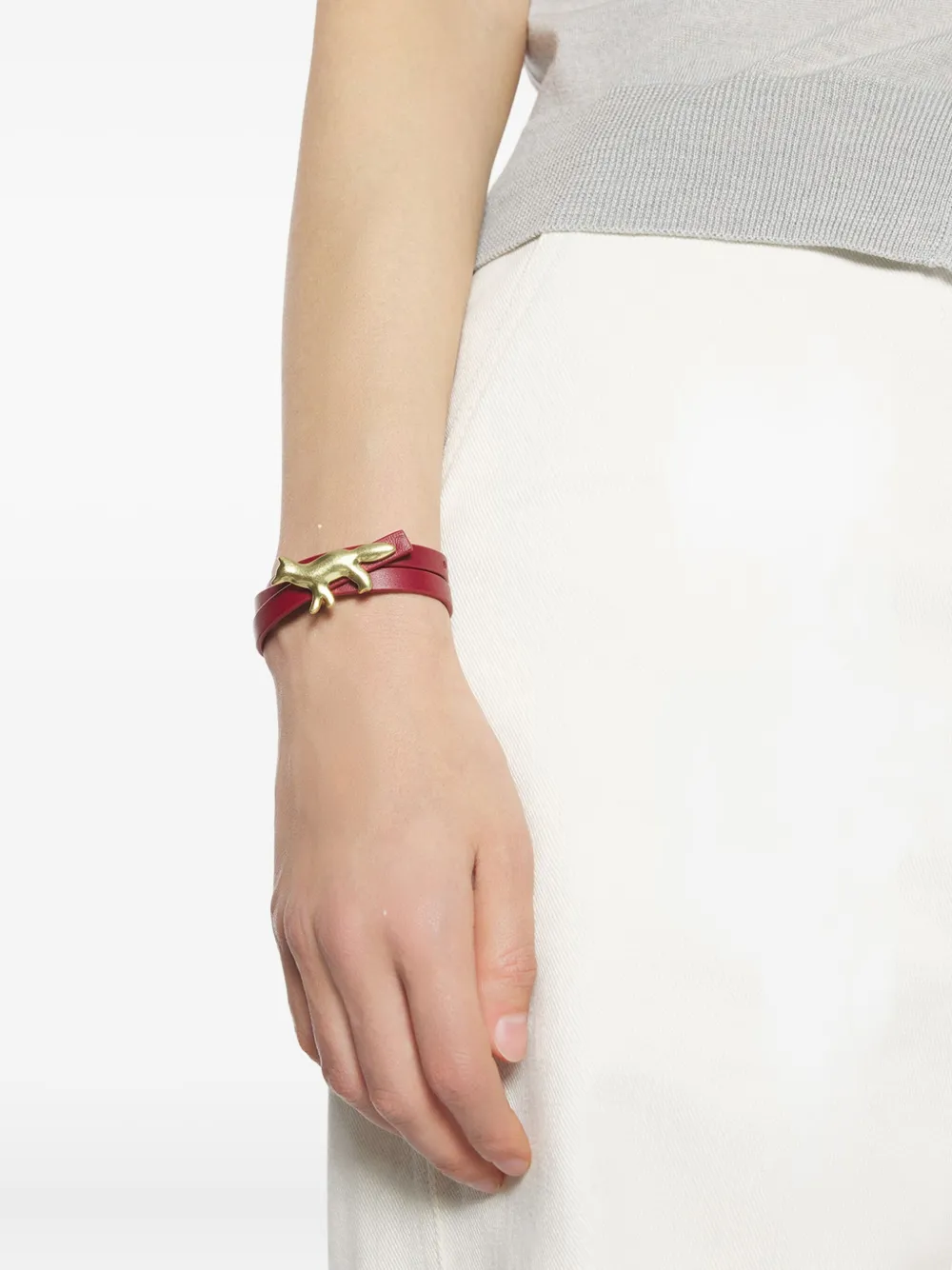 Maison Kitsuné fox-embellished leather bracelet - Rood