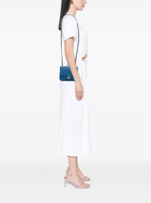 セレブはココビーチ♡_CHANEL_バッグ_ショルダーバッグ ゴールド一色に染められたショルダーバッグ。メタリック感が