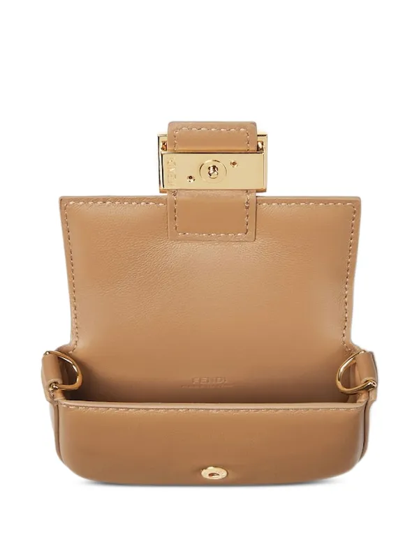 FENDI バゲット チャーム ショルダーバッグ ナノ | ブラウン | FARFETCH JP FENDI バゲット チャーム ショルダーバッグ ナノ | ブラウン | FARFETCH JP