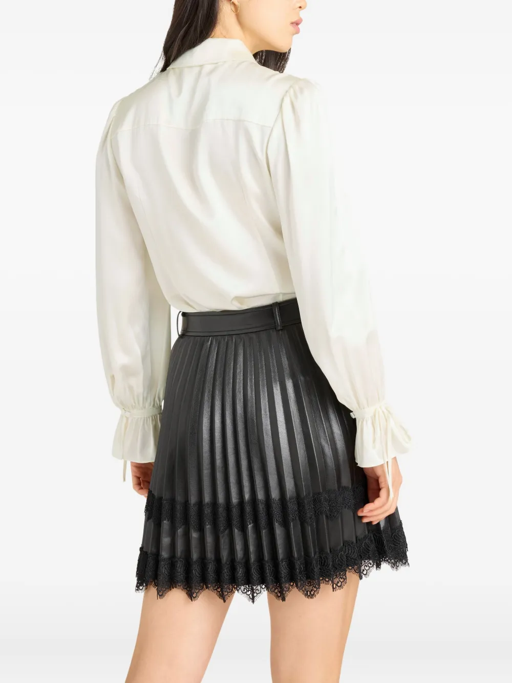 Cinq A Sept Troyer blouse met gestrikte hals Beige