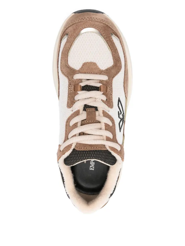 【EMPORIO ARMANI】スエード ローカット スニーカー レディース Emporio Armani スエードスニーカー | ニュートラル | FARFETCH JP