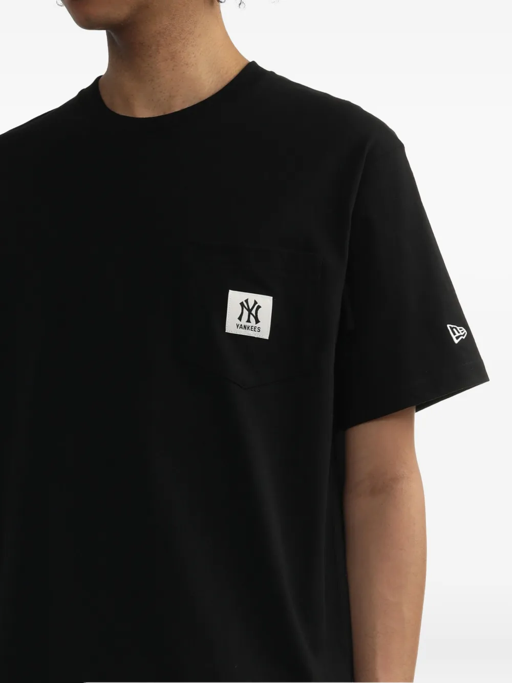 NEW ERA CAP T-shirt met zakdetail Zwart