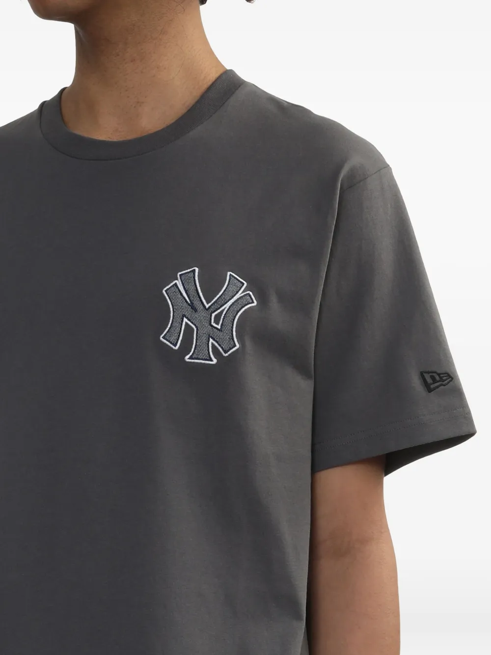 NEW ERA CAP Yankees T-shirt verfraaid met logo Grijs