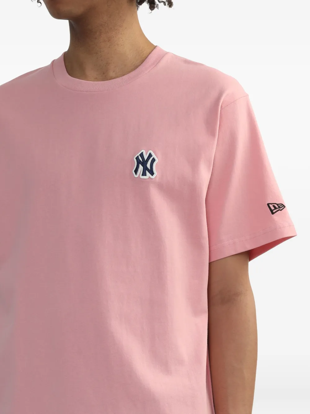 NEW ERA CAP Katoenen T-shirt met logopatch Roze