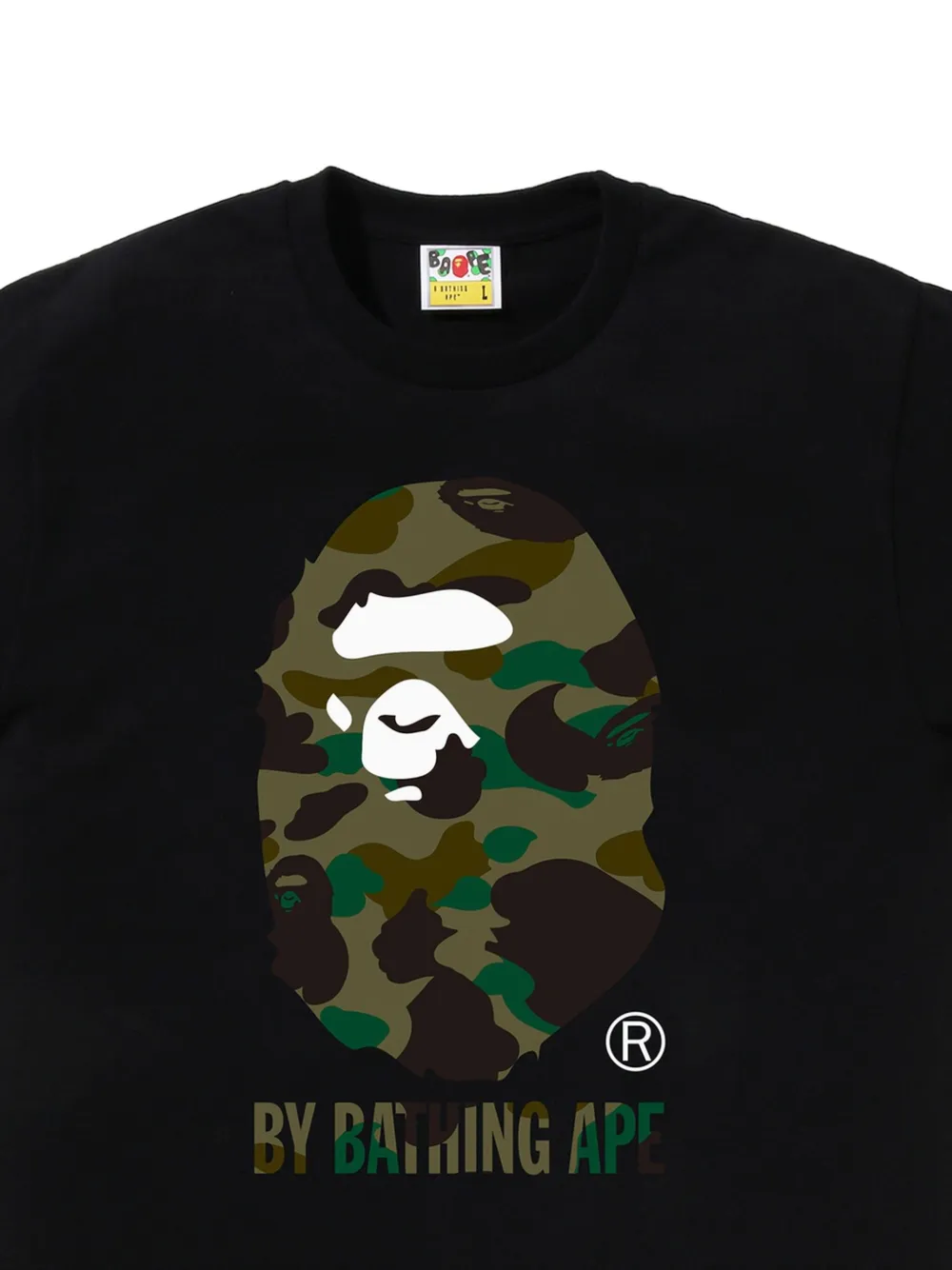 A BATHING APE camouflage-print ape-head T-shirt - Zwart