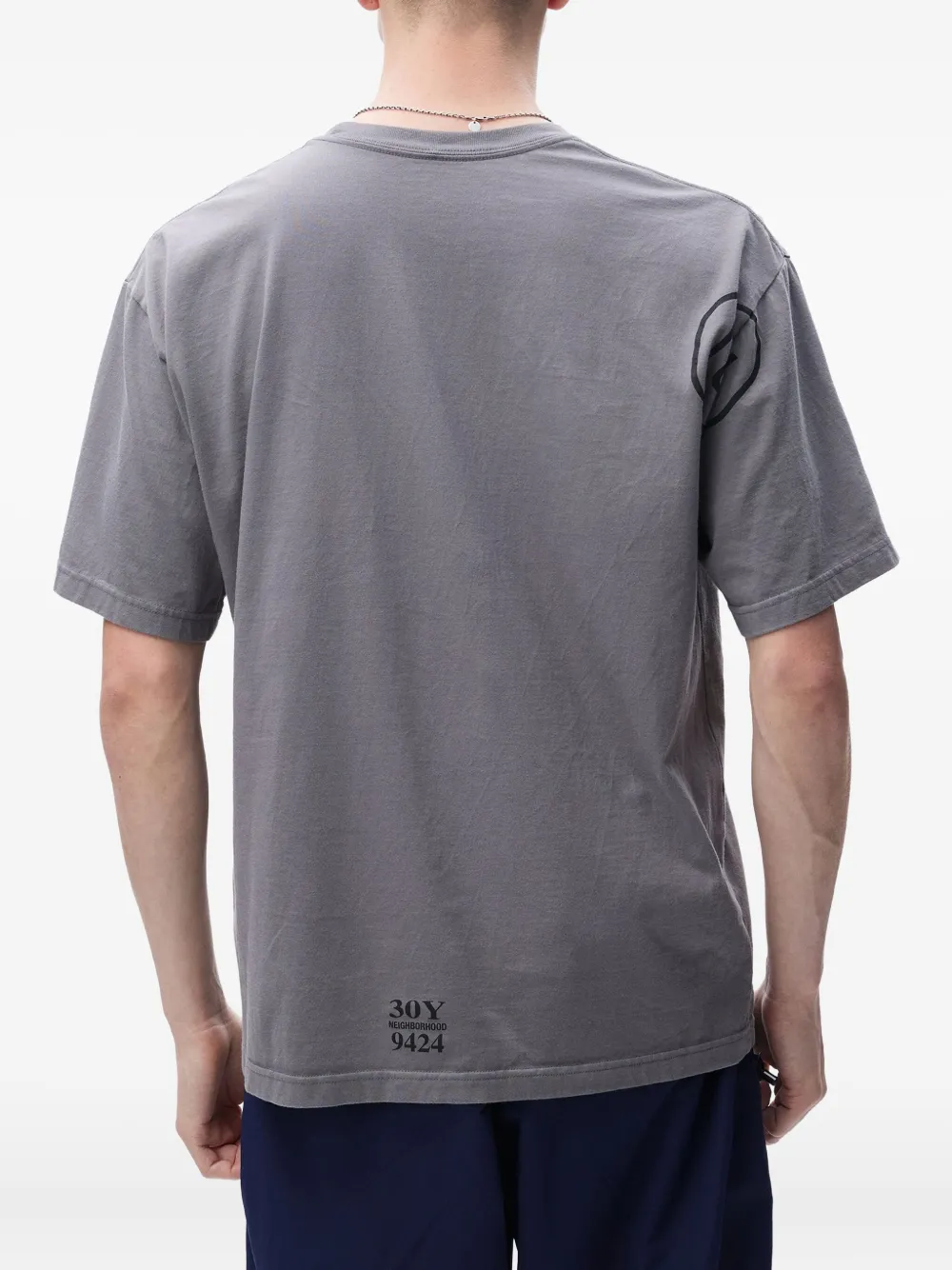 Neighborhood Katoenen T-shirt met grafische print Grijs