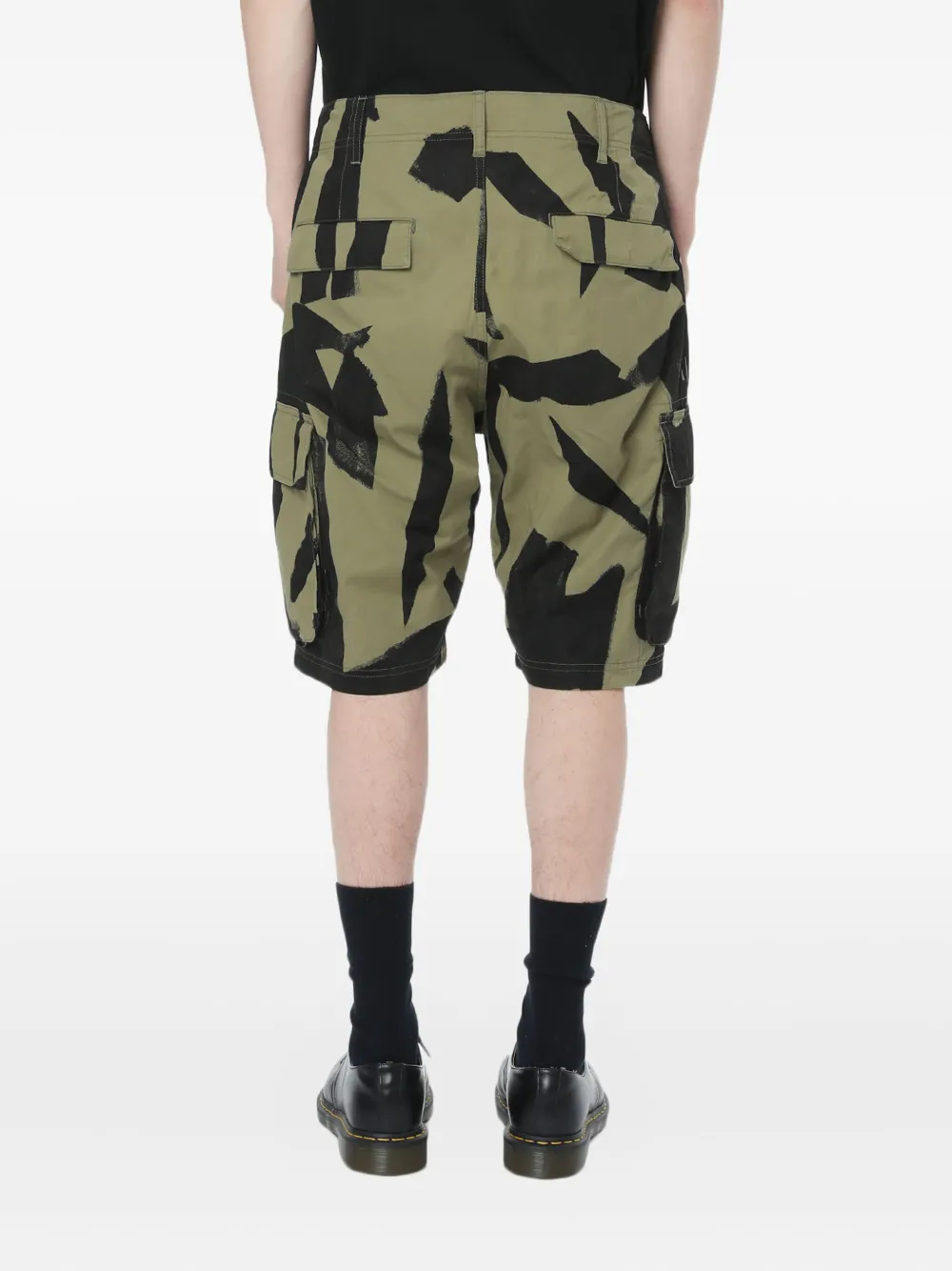 Neighborhood Cargo shorts met camouflageprint Zwart