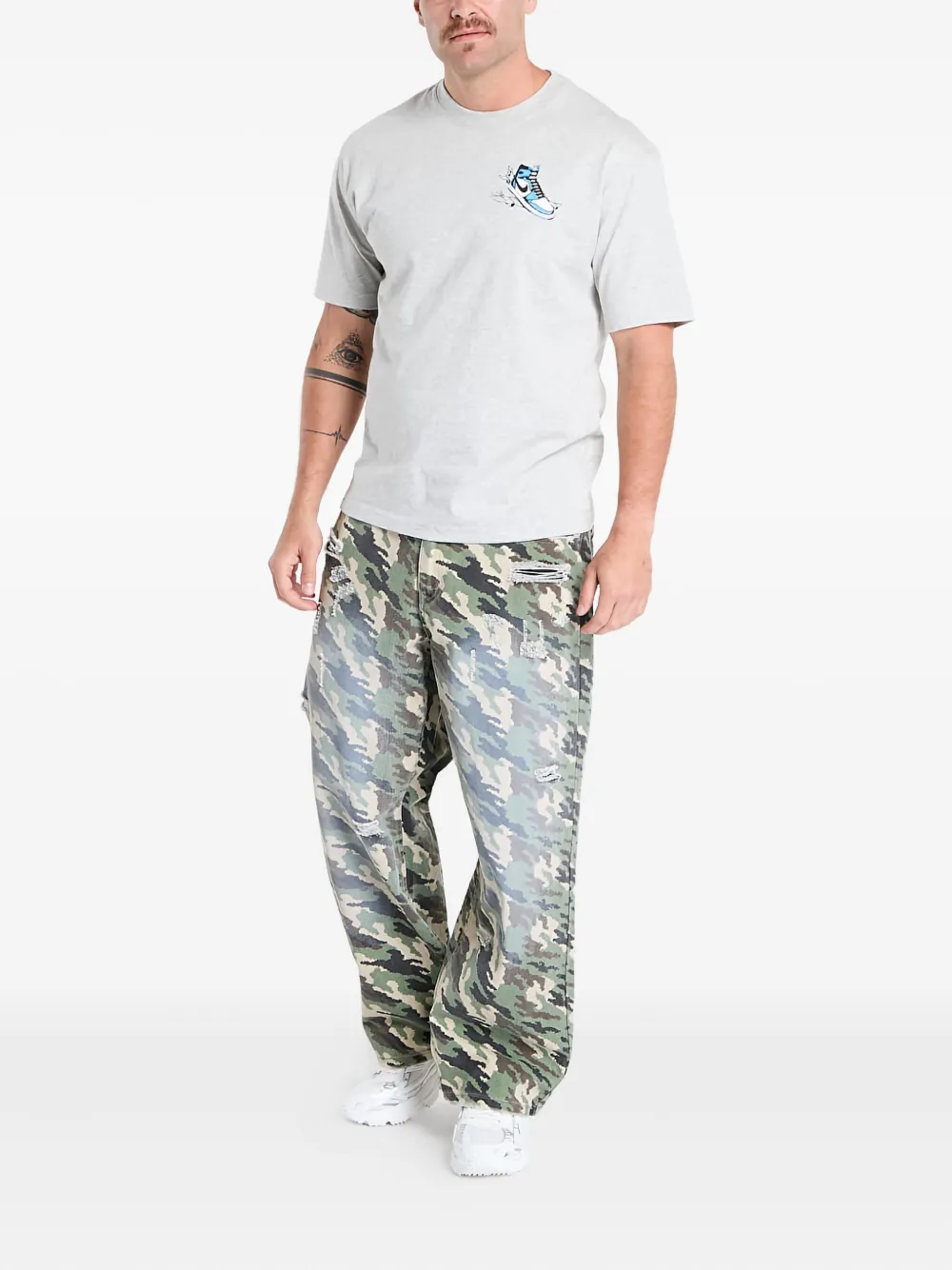 Jordan Camiseta com estampa de tênis | Camisetas | Image 2