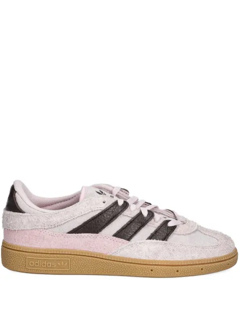 adidas Handball Spezial ST スエードスニーカー
