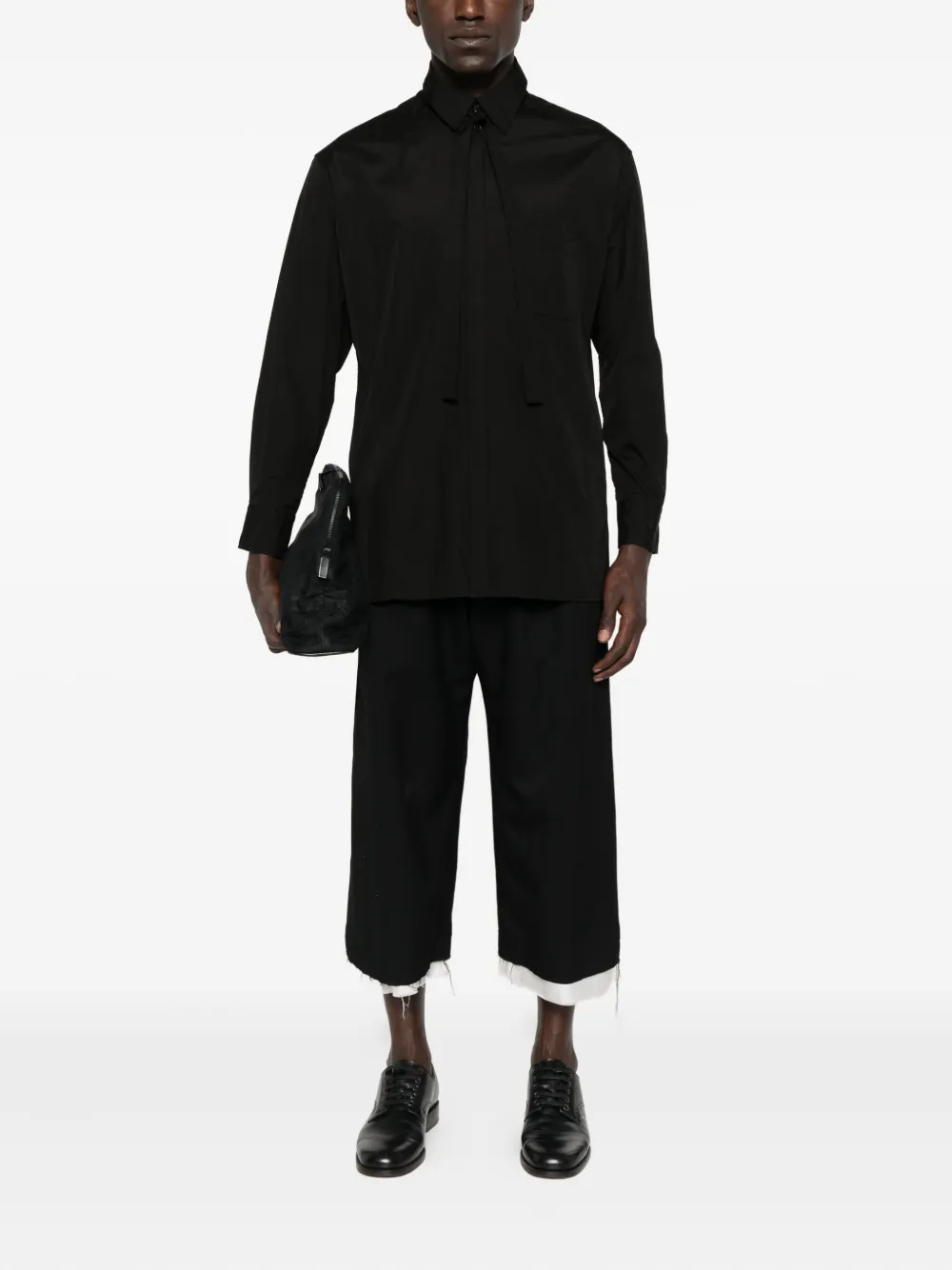 Yohji Yamamoto Overhemd met zak en gestrikte hals - Zwart