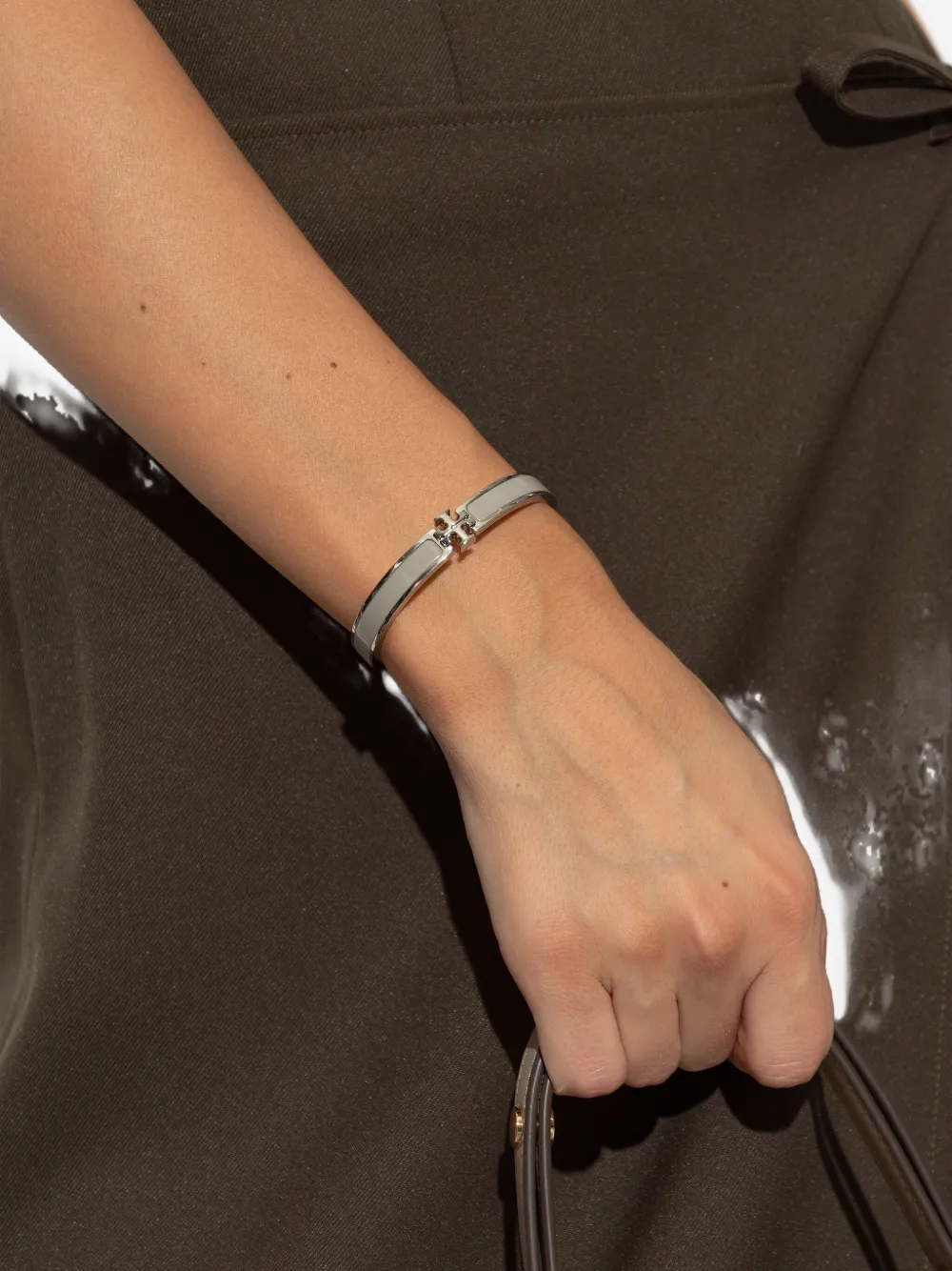 Tory Burch logo-plaque bracelet - Zilver