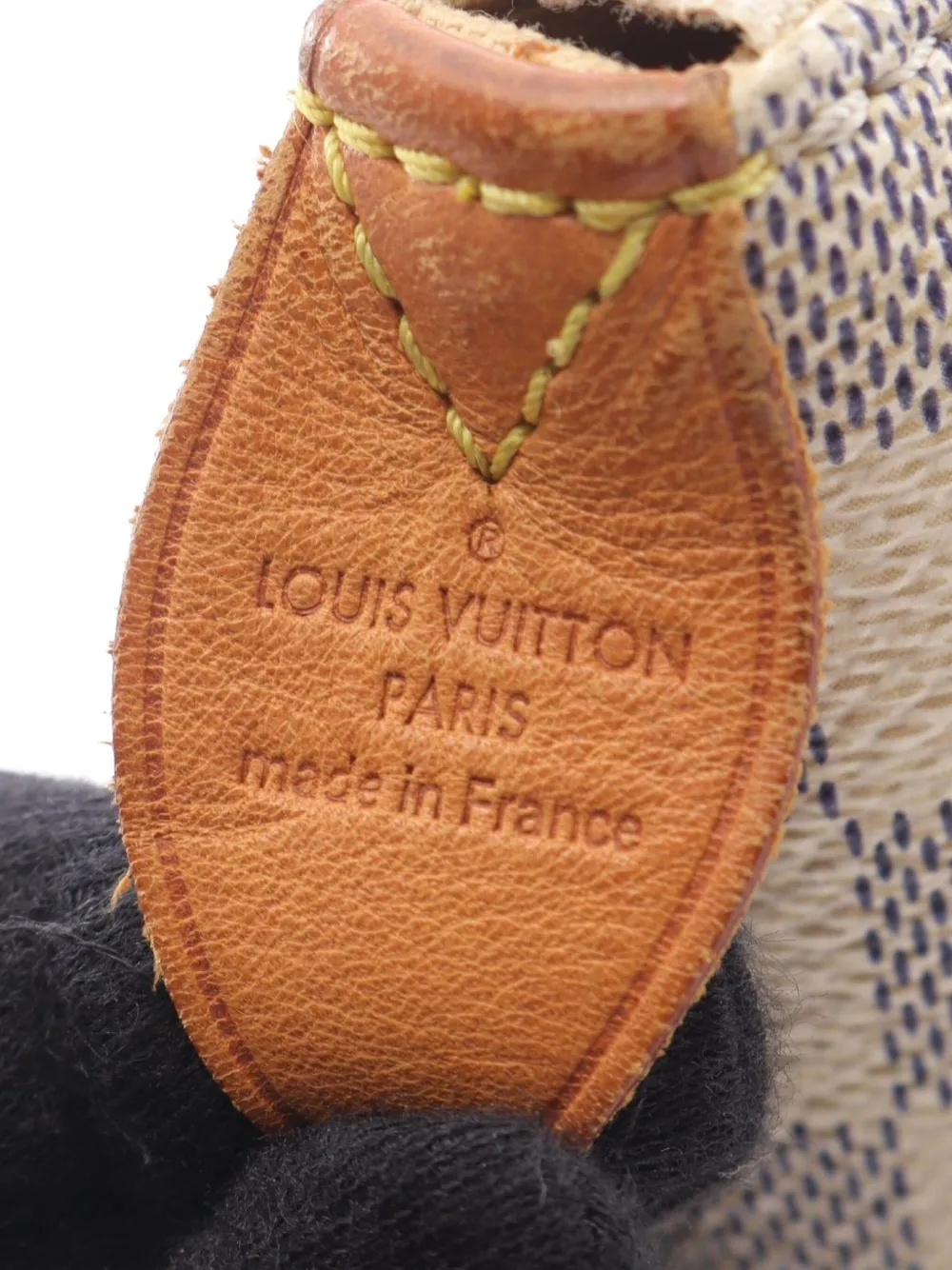 Pre-owned Louis Vuitton 2012 Totally Mm Leather Tote Bag In Neutral