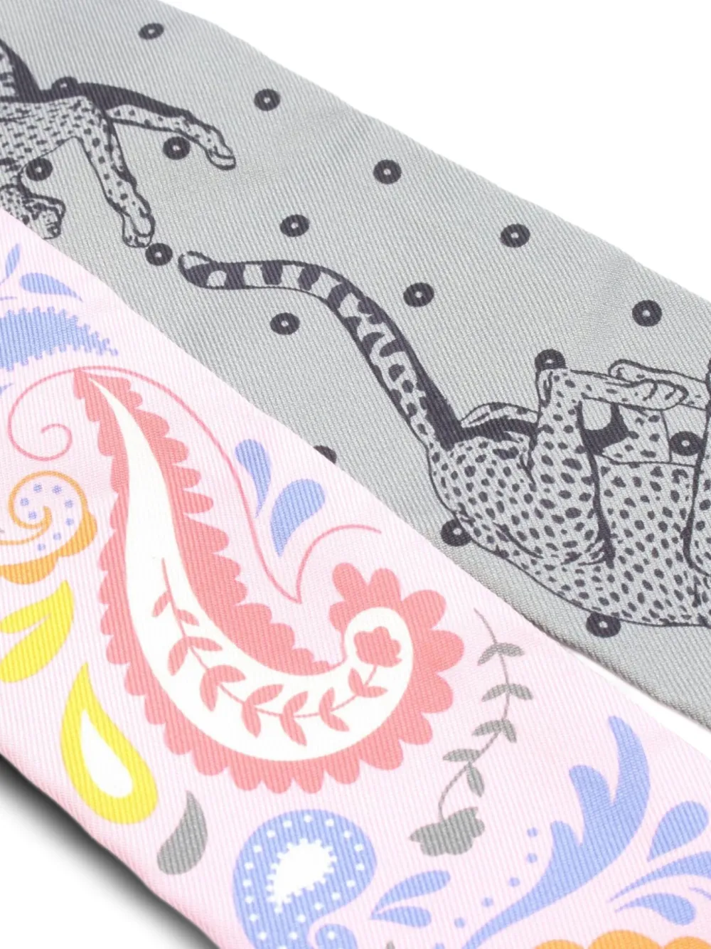 Hermès Pre-Owned 10s guepards-pattern scarf | Image 2